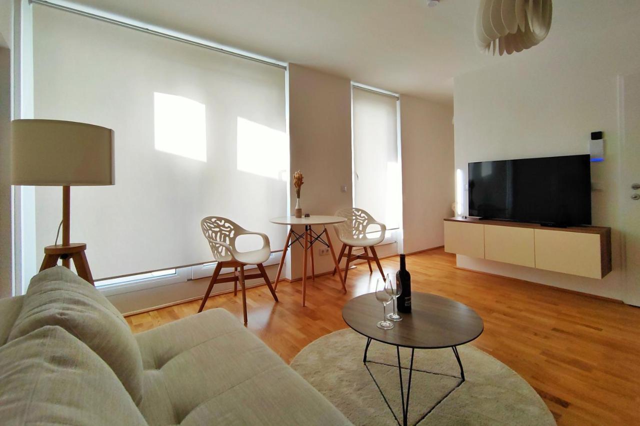 Luma Apartment Near Schoenbrunn With Parking Vienne Extérieur photo